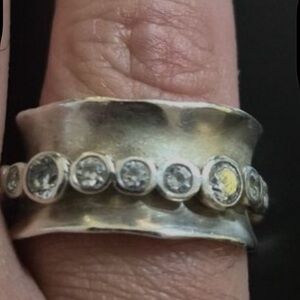 Silver spin me around ring size 8